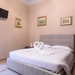Apartment Pinzochere Artistic For Family, Florence